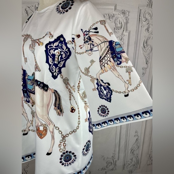 British Pearl Royal Horse Embellished Oversized Blouse & Skinny Pants Suit Set. - Picture 7 of 17